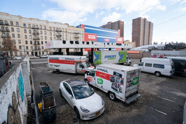 A truck depot opened in Harlem after plans fell through for a large-scale housing complex at the site. (Barry Williams for New York Daily News)